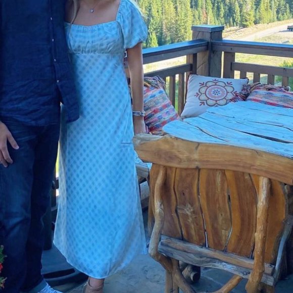 WAYF baby blue/white gingham midi satin dress with statement short sleeve - Picture 4 of 4